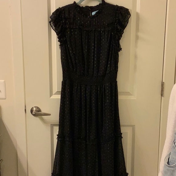 Smocked black dress - Picture 5 of 9